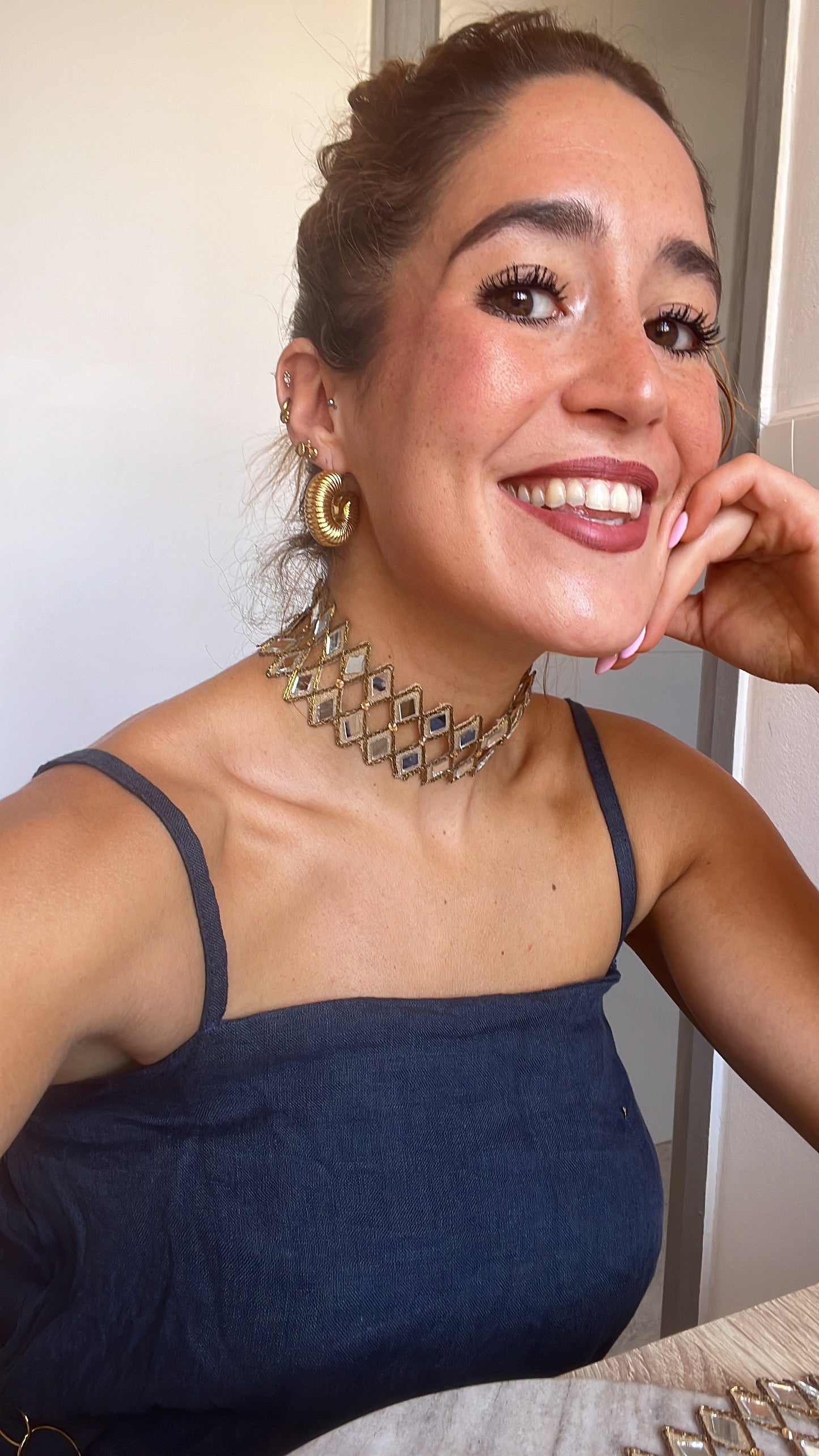 Venus choker