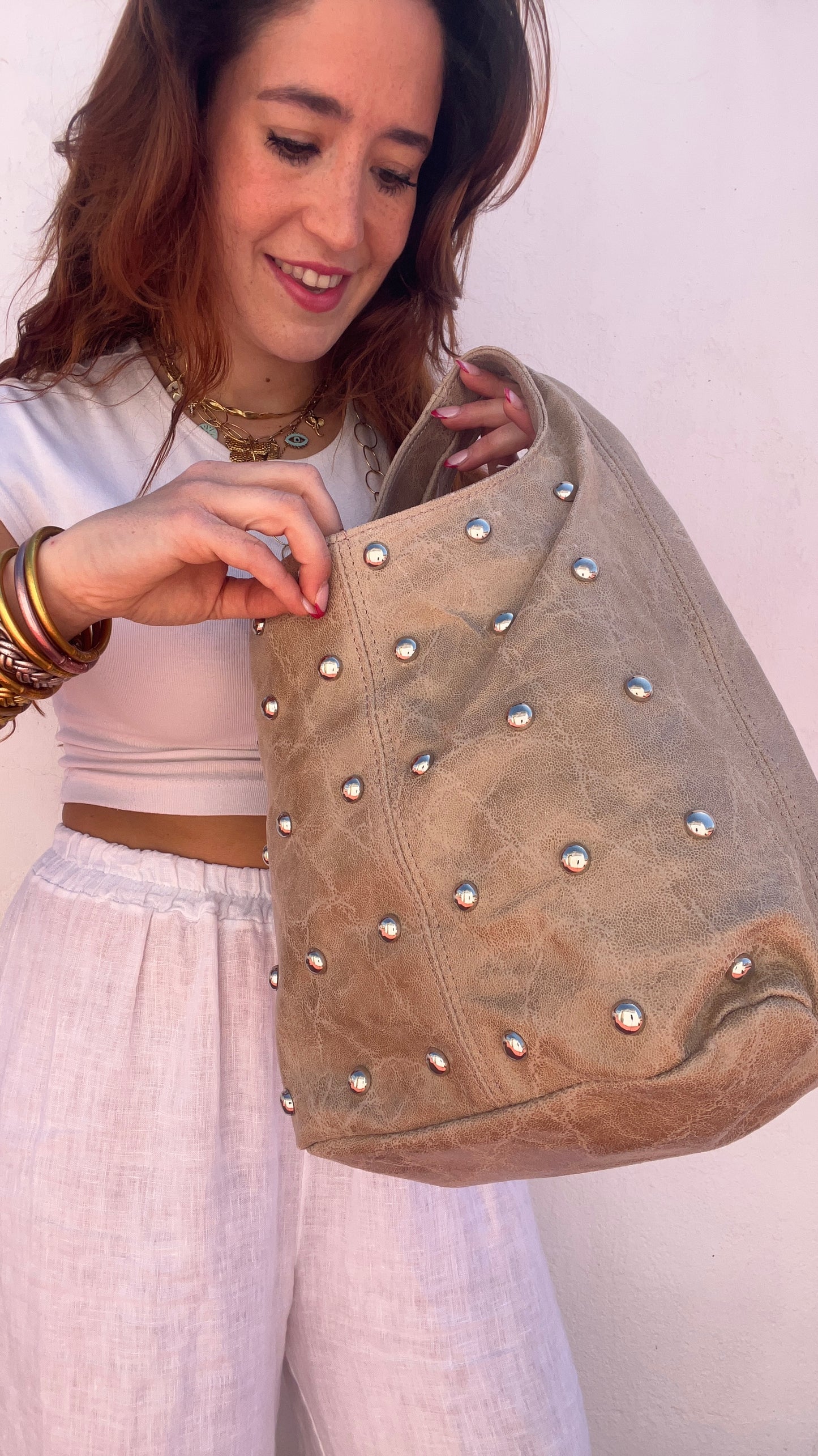 Bolso New York tachuelas