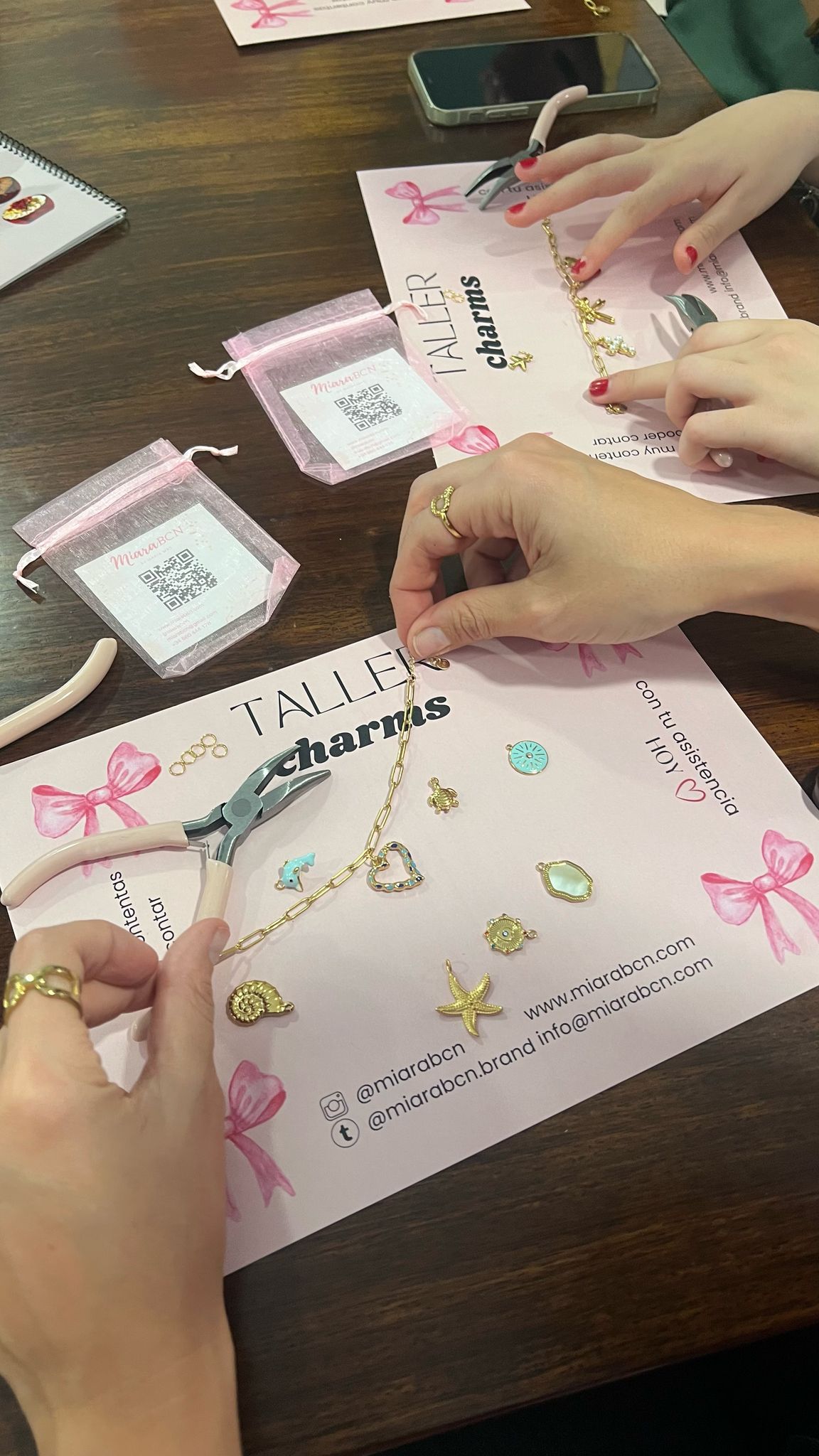 Taller Charms